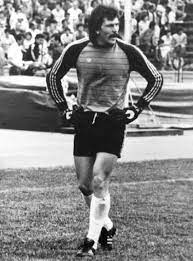 Helmuth duckadam ist ein ehemaliger fußballspieler aus румыния, (* 01 апр. Helmuth Duckadam
