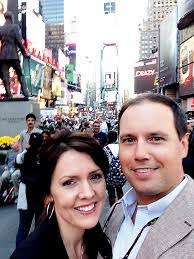 Julie Loven's Instagram, Twitter & Facebook