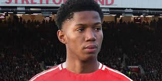 Wonderkid Chido Obi-Martin signs Manchester United pro contract