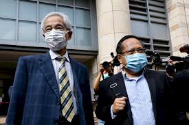 【香港818集会案】 【李柱铭、黎智英等7名被告全数罪成】 在香港，8.18流水式集会案周四（1日）宣判。 民主党创党主席李柱铭、壹传媒创办人黎智英等 9 人，各被控组织及参与未经批准集结两罪，全数罪成, 每条控罪最高面临5年监禁 外界关注，案件裁决结. å¦‚ä½•è©•åƒ¹æŽæŸ±éŠ˜ å°ˆè¨ªç•¶å¹´æˆ°å‹æ¥Šæœˆæ¸… Rti ä¸­å¤®å»£æ'­é›»è‡º