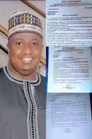 A kokarisa na samawa samari aikinyi, Hon. Murtala Isah Kankara ayauma ya  samawa samari uku gurbin aikinyi a Federal University of Transportation.  Mutum biyu sun amshi takardar fara aiki, saura mutum daya