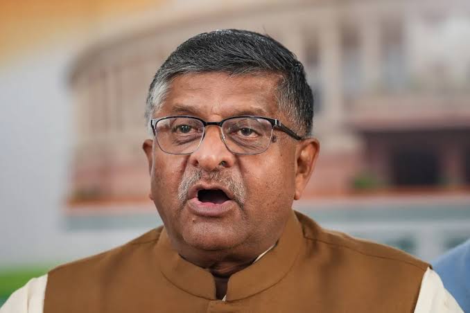 Rahul Gandhi has insulted the country's democracy, apologize said Ravi Shankar Prasad - India TV Hindi