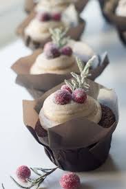 Gingerbread Cupcakes With Cinnamon Cream Cheese Frosting Eighteen25 Gateau Savoureux Petits Gateaux Fetes Recette Cupcake