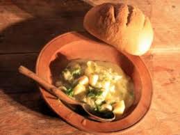 They ate a kind of stew called pottage made from the peas, beans and onions. Medieval Tudor Feast Menu Owlcation