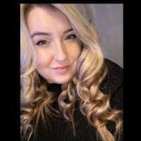 Nicole Durrant's Instagram, Twitter & Facebook