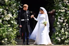 George's chapel, the stunning, priceless qualities of the headpiece became apparent. Meghan Markle S Wedding Dress Is Being Ripped Apart Online