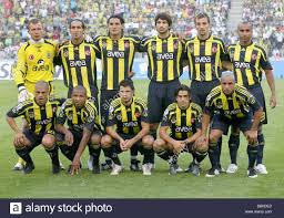 2006/2007 sezonunda fenerbahçe'nin atletico madrid'den 7 milyon euro bonservis bedeliyle kadrosuna kattığı mateja kezman 2012'de futbolu bırakmıştı. Die Spieler Von Fenerbahce Line Up Fur Das Gruppenfoto Vor Der Ttf Super Cup Finale Fenerbahce V Besiktas Im Rheinenergiestadion Koln 5 August 2007 Wieder Reihe L R Konnen Sie Serdar Kulbilge Deniz Baris Oender Turaci Arat