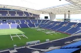 It is the current home stadiu. Zwiedzanie Stadionow Pilkarskich Estadio Futebol Clube Do Porto 1