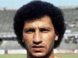 لعب محمود الخطيب طوال حياته الكروية 266 مباراة منها 199 في الدوري و18 في كأس مصر و29 في بطولة أفريقيا للاندية أبطال الدوري و20 في بطولة وهو واحد من أشهر لاعبي كرة القدم في البرازيل والعالم ويعد في نظر الكثيرين أعظم لاعبي كرة القدم على الإطلاق، اسمه الحقيقي. Ø£Ù„Ø¨ÙˆÙ… 30 ØµÙˆØ±Ø© ØªÙˆØ«Ù‚ ØªØ§Ø±ÙŠØ® Ù…Ø­Ù…ÙˆØ¯ Ø§Ù„Ø®Ø·ÙŠØ¨ Ù…Ù†ÙˆØ¹Ø§Øª Ø§Ù„ÙˆØ·Ù†