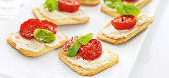 Philadelphia Rezept Sommer Happchen Mit Tomate Basilikum Rezepte Food Network Lebensmittel Essen