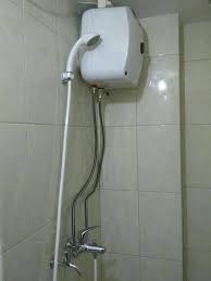 Beli pemanas air mandi online berkualitas dengan harga murah terbaru 2021 di tokopedia! Jual Obral Kamar Mandi Lainnya Pemanas Air Water Heater Ariston An 15l 881010 Di Lapak News Store Bukalapak