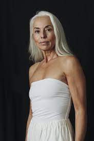 What are the best gift ideas for women over 60, really? Popsugar Women 60 Year Old Woman Fashion