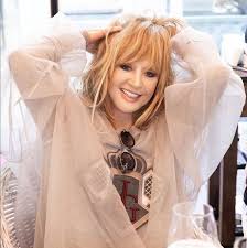 Алла пугачева родилась 15 апреля 1949 года в москве. Alla Pugacheva Biografiya I Lichnaya Zhizn Pevicy Foto