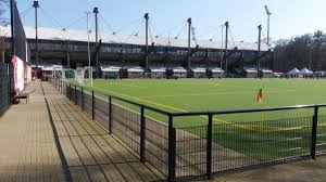 Zu den neuzugängen zählten viele namenhafte spieler wie alexander voigt, serge yohoua, aziz bouhaddouz, fatih candan und viele mehr. Sportpark Hohenberg Platz 2 Stadion In Koln Hohenberg