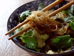 Cette Recette De Vermicelles De Haricots Sautes A La Chinoise A Ete Realisee Pour Accompagner Mon Amie Cenwen Vermicelle De Riz Recette Vermicelle Vermicelles