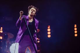 Harry styles has postponed the uk and european leg of his love on tour due to the ongoing coronavirus pandemic. Harry Styles On Twitter Harry Styles Live Harry Styles Munich Harry Styles Live On Tour