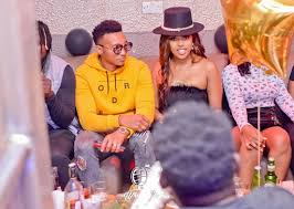 Amber rae, named a millennial motivator by fortune, guides you to harness the wisdom of your emotions and transform the way you move through the world. Ametekwa Brown Mauzo And Amber Ray Flaunt Pda Photos