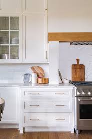 There are lots of options on the market for kitchen countertops, but 10 materials comprise the majority of countertops in residential kitchens. 70 White Cabinets With White Countertop Going Out Of Style