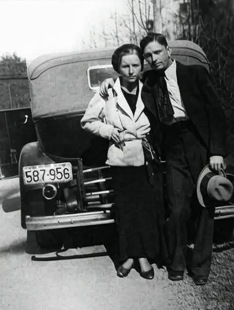 The legend of Bonnie and Clyde, American outlaws