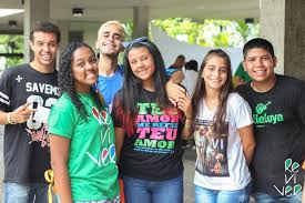 Histórias de transformação de vidas marcam Reviver