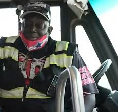 6-year-old student often visits the principal's office until this school bus  driver becomes his friend