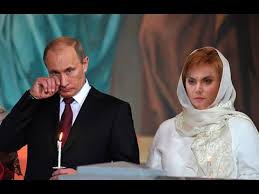 От бившата гимнастичка и депутатка от руската дума алина кабаева. Putin I Kabaeva Svadba Putin And Kabaeva Wedding Putin Vtoroj Raz Zhenilsya Youtube