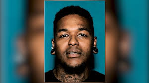 Policía busca al sospechoso: Video revela el asesinato de dos personas en  un bar en Deep Ellum, en Dallas, Texas