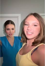 Lela Bean's Instagram, Twitter & Facebook