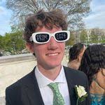 Khara Bezy's Instagram, Twitter & Facebook