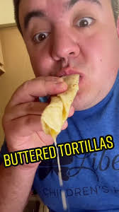 Delicious Mexican Snack: Buttered Tortillas Recipe