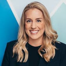 Sarah Tarvin's Instagram, Twitter & Facebook