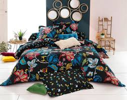 La housse de couette 3 suisses revêt ses plus belles couleurs et ses plus beaux motifs pour un lit tendance ! Linge De Lit Motif Grandes Fleurs Becquet Creation Becquet