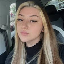 Hello! I got my baby bun and was told he's a male however I just need some  help I can't tell 😭😭 photo of my bun here and photo in the comments