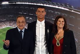 The birth of the fourth cristiano ronaldo baby was announced by the football superstar on instagram on sunday 12 november. Who Is Cristiano Ronaldo S Mother Maria Dolores What S Her Job And How Many Children Does She Have