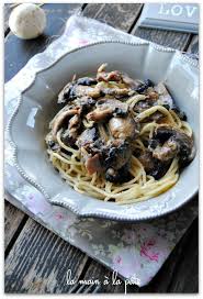 Pates Boscaiola Recette Champignon Frais Alimentation Main A La Pate