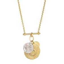 Lucky Charm 15 Bijoux Porte Bonheur Pour S Attirer Chance En 2019 Gold Necklace Gold Love Charms