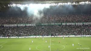 Kocaeli stadyumu ya da diğer popüler adıyla kocaeli arena, türkiye'nin kocaeli ilinin i̇zmit ilçesinde futbol başta olmak üzere spor müsabakaları için inşa edilmiş olan stadyum. Kocaelispor Fatsa Bld Spor Tribun Klibi Yeni Kocaeli Stadyumu Acilis Maci Youtube