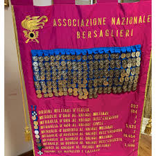 2 medaglie conquistate, 1 oro e 1 argento. Comune Di Matera Il Medagliere Del Corpo Dei Bersaglieri Arriva Al Comune Di Matera