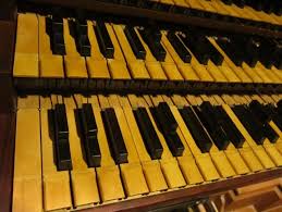 Piano keyboard layout piano keyboard notes musik keyboard keyboard lessons free piano lessons piano lessons for beginners piano songs piano sheet music music sheets. Origin Of The Asymmetrical Keyboard Layout Of A Piano Music Practice Theory Stack Exchange