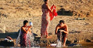 Myanmar Women Bathing Women Washing In The River Irrawaddy River Myanmar A Photo On In 2020 Myanmar Women Women Bathing Bath Girls