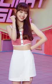 큐브엔터테인먼트의 새로운 걸그룹 라잇썸(lightsum)의 멤버 유정(yujeong), 히나(hina)의 프로필 사진이 공개됐다. Fjajumqvqsp5vm