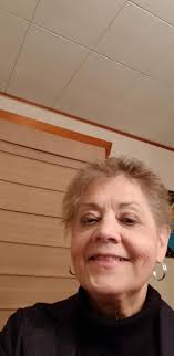 PRAY RIGHT NOW FOR Richard Turner Morreale! NO BAD EFFECTS FROM THE  CHEMO!Richard...like my background choice? 😂😂😂