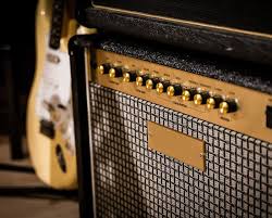 Posting kali ini sebenarnya adalah janji saya kepada seseorang yang bertanya lewat komentar blog tentang pembuatan pre amp mic. 10 Rekomendasi Amplifier Untuk Menghasilkan Suara Gitar Yang Oke 2020