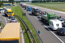 Updatede haringvlietbrug heeft vrijdag aan het begin van de middag ongeveer een uur open gestaan. Verkeer In Wijde Regio Krijgt Veel Last Van Haringvlietbrug Voorne Putten Ad Nl