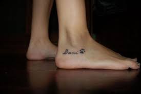 Péče o tlapky vašeho psa za skvělé ceny! Tetovani Psi Tlapka Hledat Googlem Remembrance Tattoos Pawprint Tattoo Trendy Tattoos