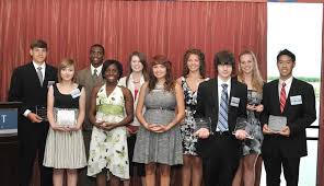 Children of Gulfstream employees win scholarships