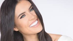 Monica Bateman's Instagram, Twitter & Facebook