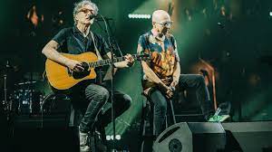 ידוע בנטייתו לשלב ביצירותיו נגיעות של מוזיקה אלקטרונית וכן בשיתופי הפעולה התכופים שלו עם מוזיקאים ישראלים. O5idzdtd3lwmam