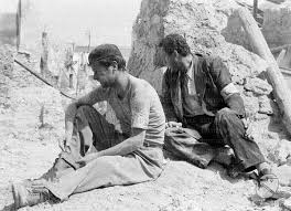 Fonzaso.the escape on the bell tower of a churcha of a group of soldiers disbanded after 8 september, among the most famous scenes in the film tutti a casa by alberto sordi, it really happened. Alberto Sordi E Serge Reggiani Mentre Girano Una Scena Del Film Tutti A Casa Archivio Storico Istituto Luce