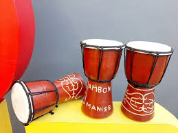 Alat musik tradisional tifa gambar: Tifa Alat Musik Yang Berasal Oleh Oleh Khas Ambon Maluku Facebook